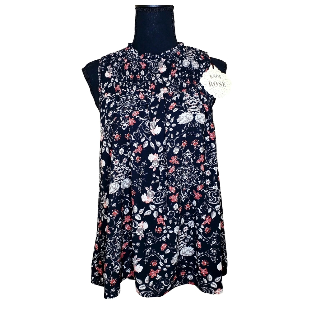 NWT Knox Rose Floral Top